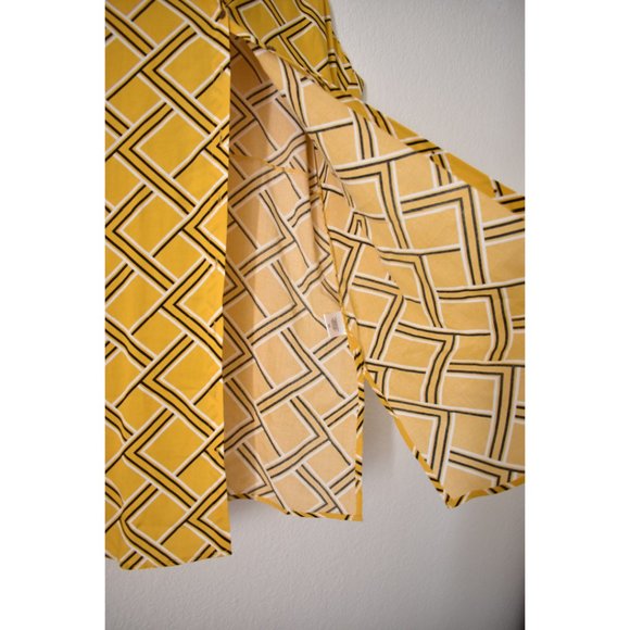 Como Vintage Printed Short Sleeve Button Front Tunic - Picture 4 of 10